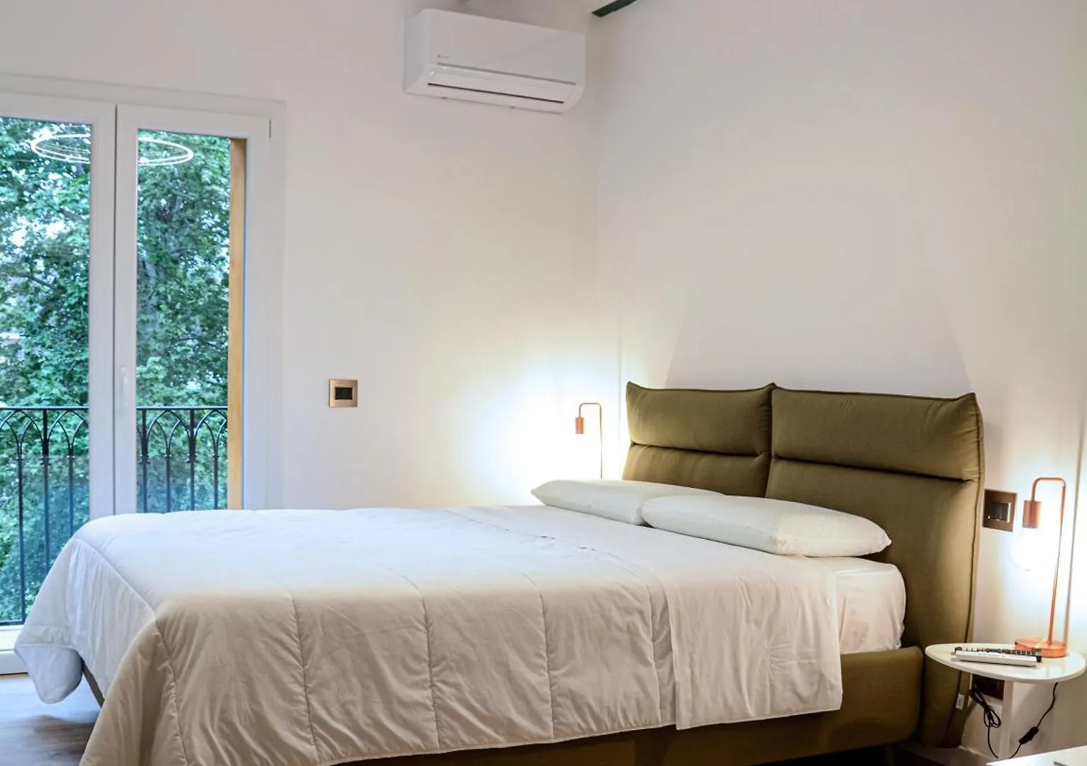 Ferrara Palace Apartments - Centro Storico Palermo Italy