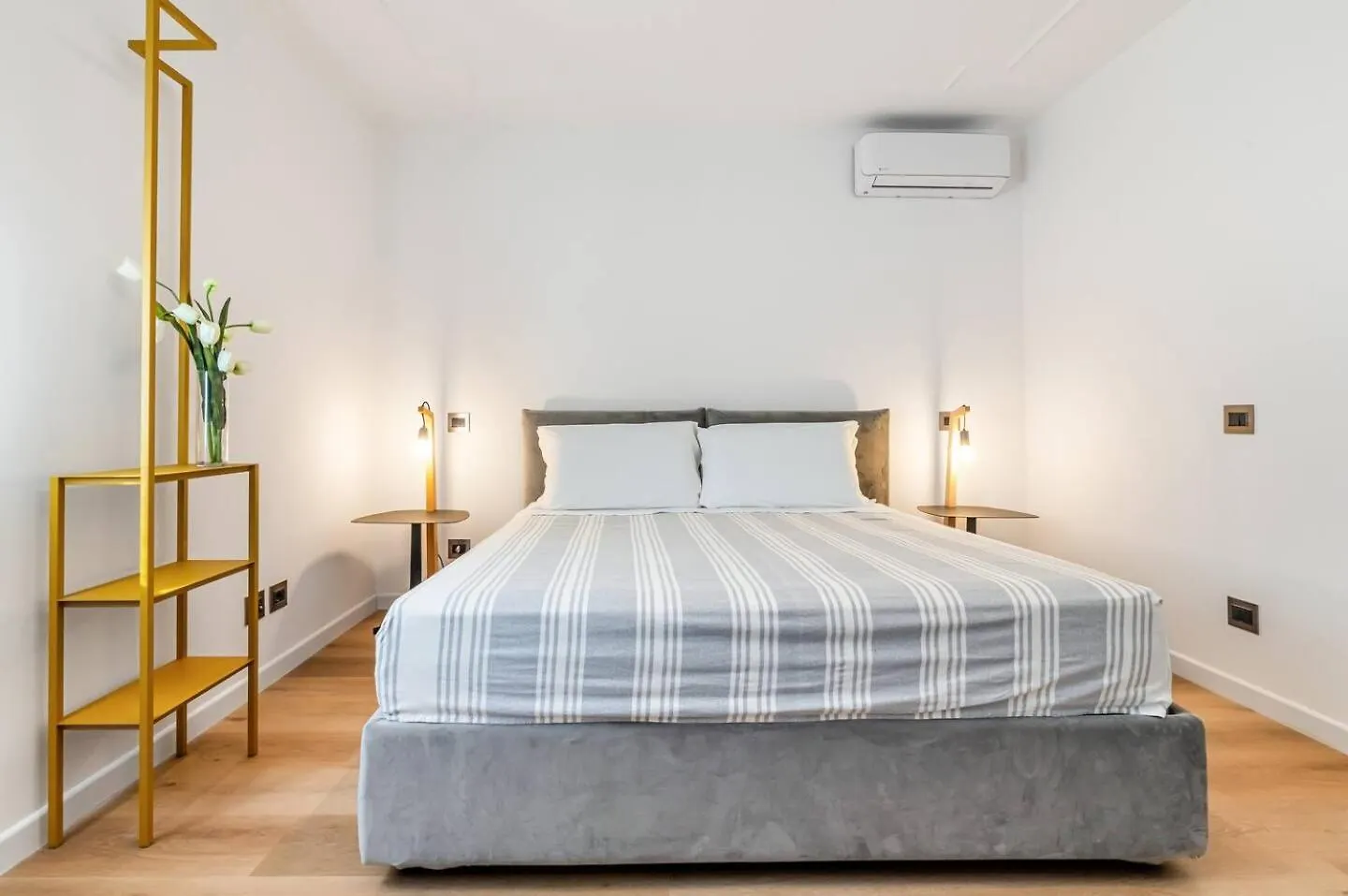 Ferrara Palace Apartments - Centro Storico Palermo Italy